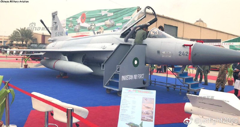Iran dinh mua tiem kich JF-17 cua Trung Quoc doi pho My