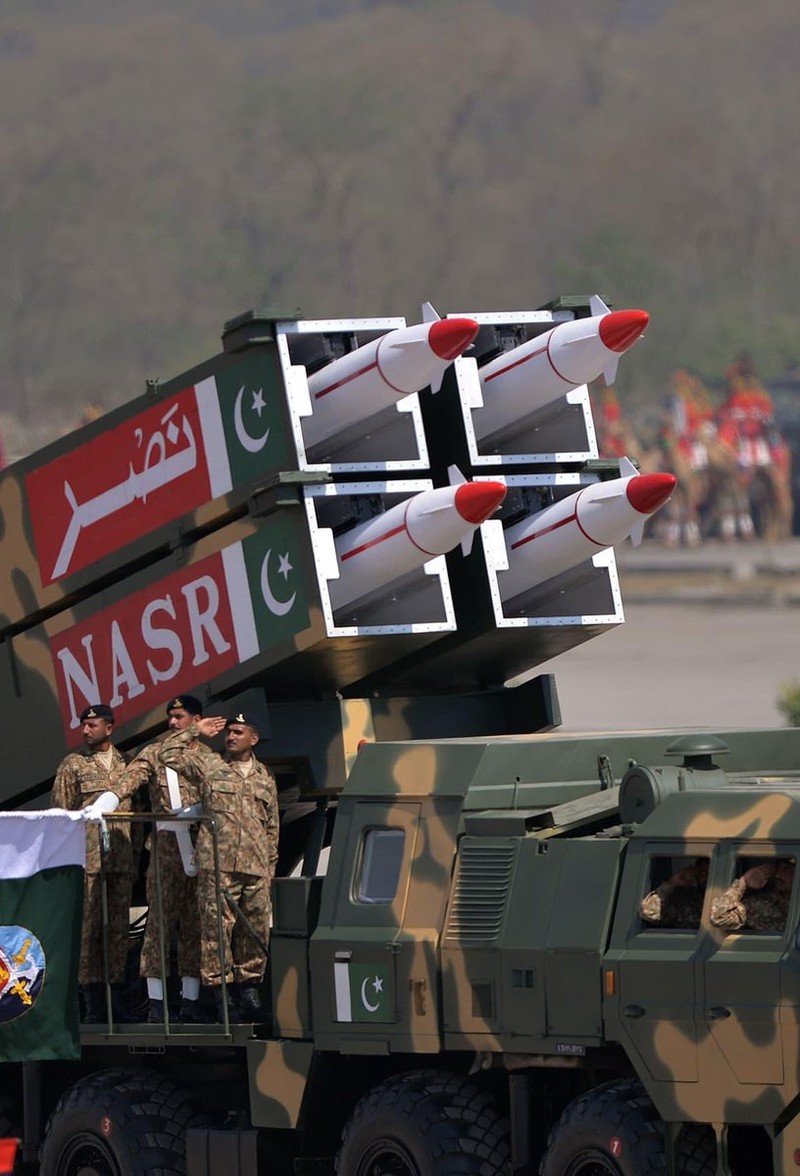 Pakistan duyet binh hoanh trang voi loat vu khi Trung Quoc “khung”-Hinh-15