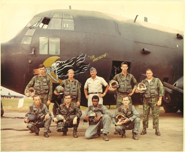 Anh cuc hiem xac “bong ma” AC-130 trung bay o Ha Noi-Hinh-5