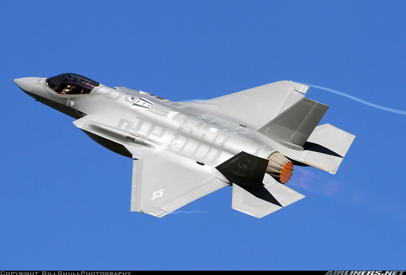 “Cuoi ra nuoc mat” loat loi chan dong sieu tiem kich F-35-Hinh-11