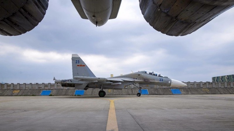 Cuc hiem canh “ho mang” Su-30MK2 Trung Quoc phong ten lua