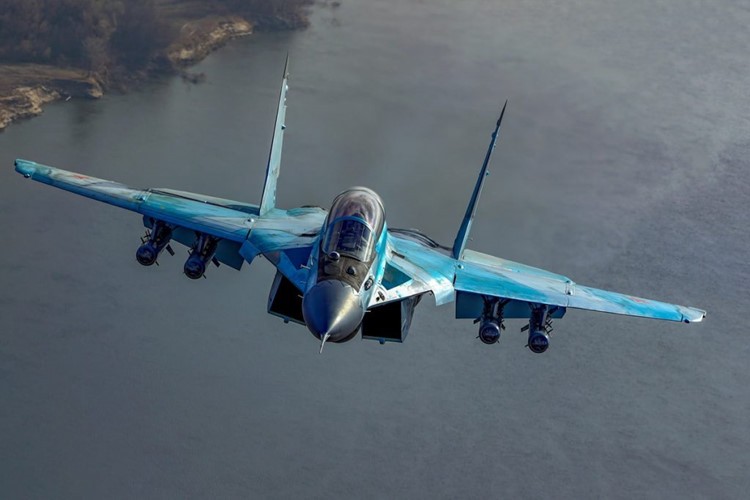 Day la nhung ly do khien MiG-35 thua suc “ban tan xac” F-35-Hinh-9