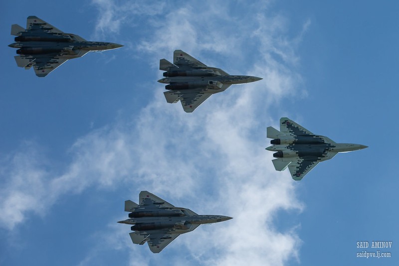 Su-57 Nga tap bay mao hiem ron nguoi truoc them MAKS-2019-Hinh-2