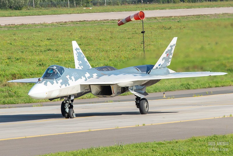 Su-57 Nga tap bay mao hiem ron nguoi truoc them MAKS-2019-Hinh-3