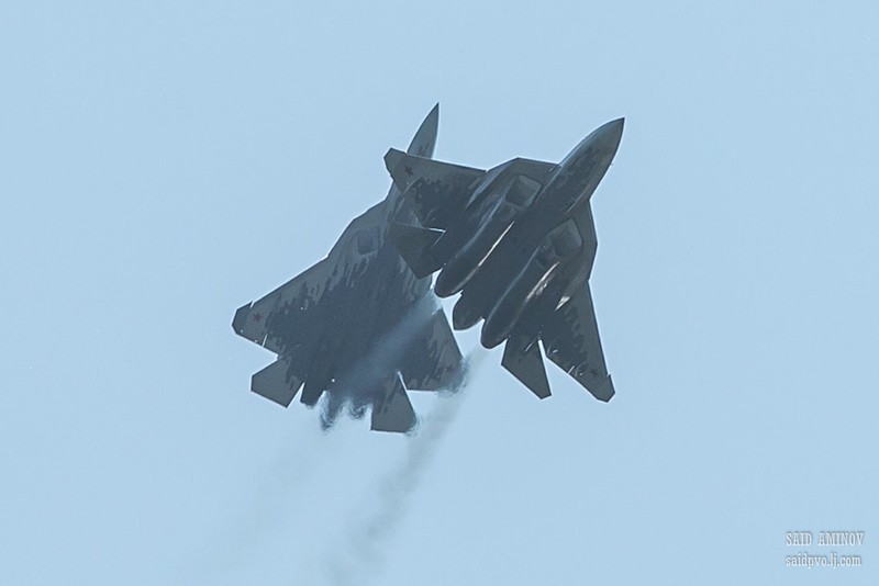 Su-57 Nga tap bay mao hiem ron nguoi truoc them MAKS-2019-Hinh-6