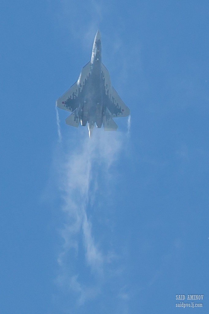 Su-57 Nga tap bay mao hiem ron nguoi truoc them MAKS-2019-Hinh-7