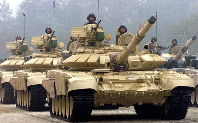 Vi sao An Do chon T-90 lam xe tang chu luc giong Viet Nam?-Hinh-6