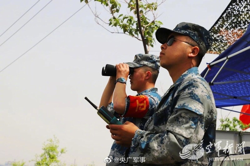 Ngac nhien: Trung Quoc van con su dung bien the cua MiG-21 Lien Xo-Hinh-3