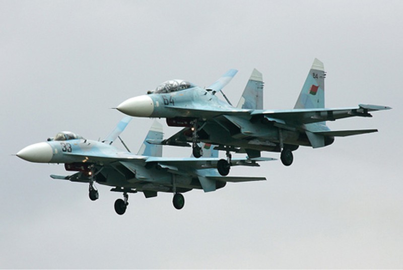 Rat gioi dai tu chien dau co, sao Belarus da cho Su-27 