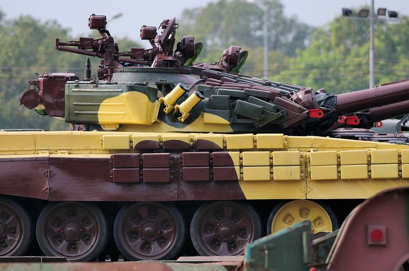 Nong: An Do keo dan tang T-90 len bien gioi... Trung Quoc coi chung-Hinh-7