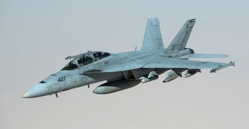 F-18E/F van la tiem kich ham chu luc cua My den 20 nam nua-Hinh-14