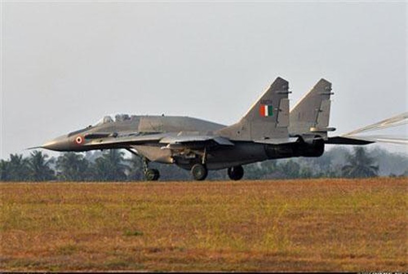Trung Quoc che nhao MiG-29, Su-30 An Do 
