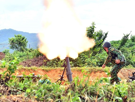 Chiem nguong Phao binh Viet Nam khai hoa sung coi M1943, 