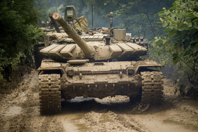 Su that vu xe tang M1 Abrams My ban lan nhau: Loi ngo ngan?-Hinh-7