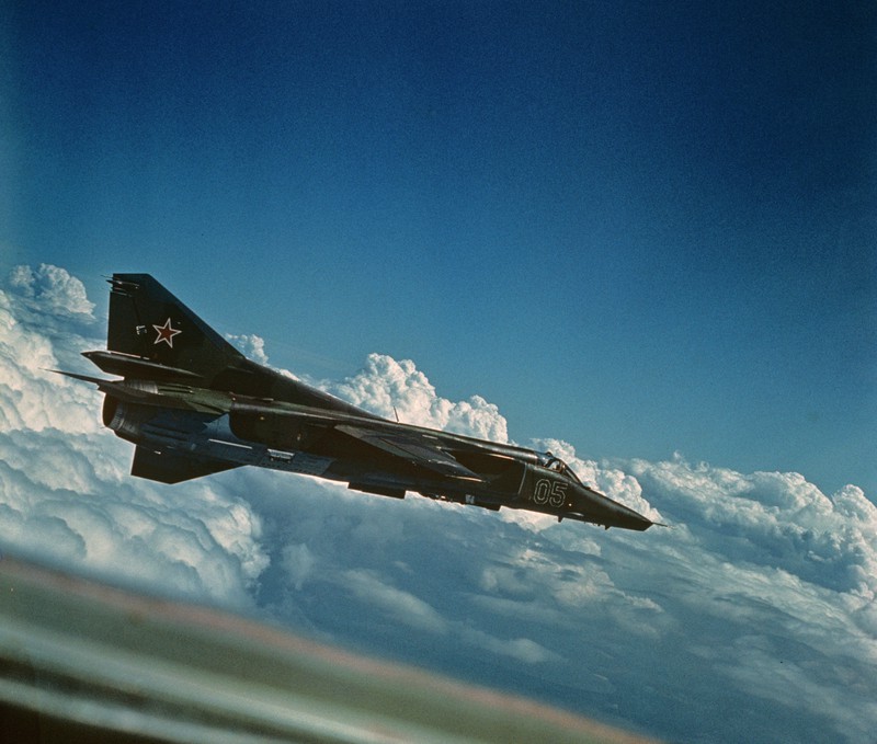 Bi ruong bo, cuong kich MiG-27 Lien Xo van co the chien dau cuc tot-Hinh-2