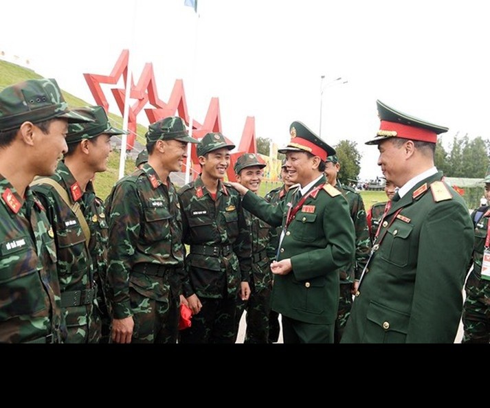 Army Games: Tuyen xe tang Viet Nam tut xuong vi tri thu hai day kho hieu-Hinh-13