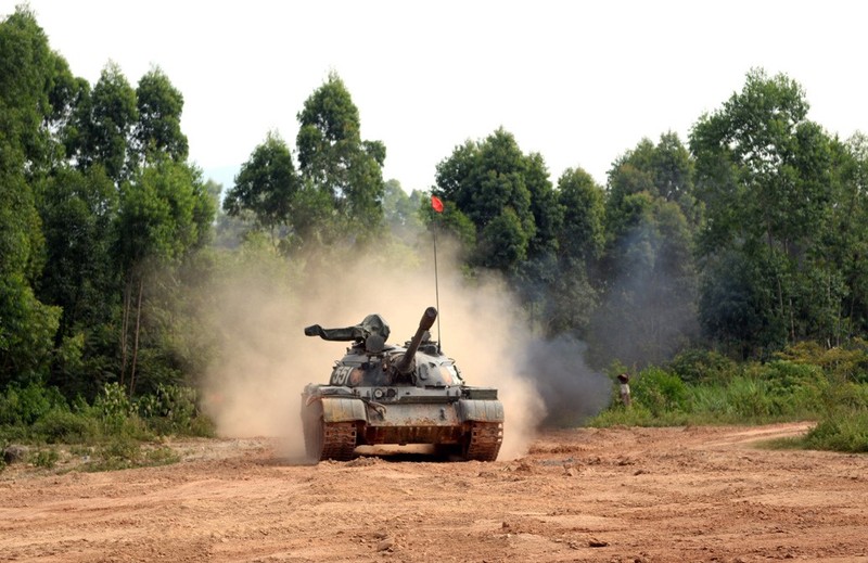 Tap luyen bang T-54, thi dau T-72B3... Doi tuyen Viet Nam da lam qua tot!-Hinh-4