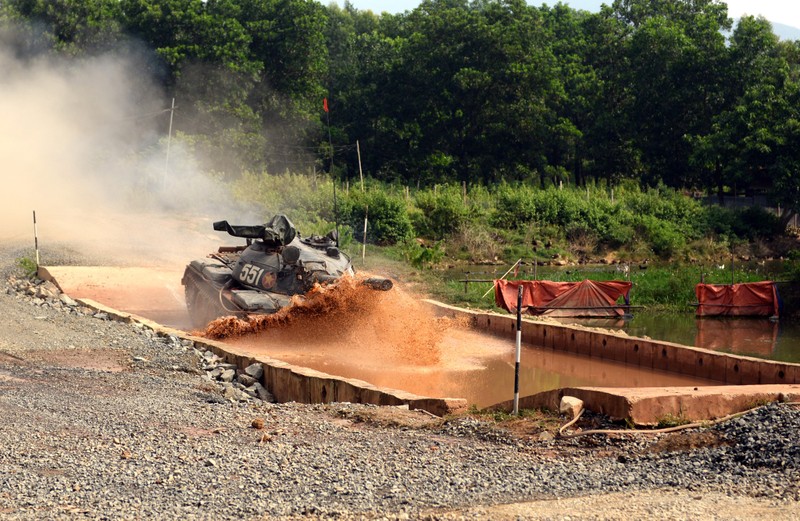 Tap luyen bang T-54, thi dau T-72B3... Doi tuyen Viet Nam da lam qua tot!-Hinh-7