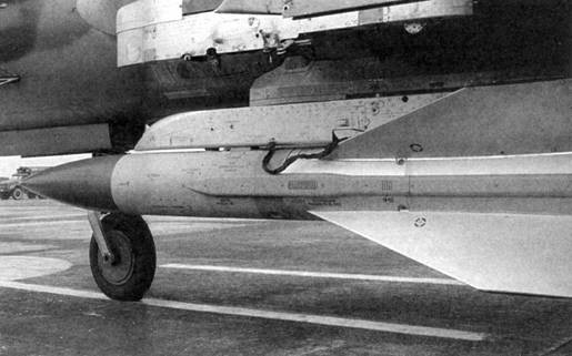 Bao Trung Quoc kinh ngac khi Su-22 Viet Nam mang ten lua chong radar-Hinh-8