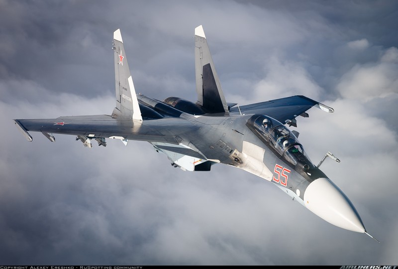 Nghi van gay soc: Tiem kich Su-35S ban nham Su-30SM trong tap tran tai Nga-Hinh-5