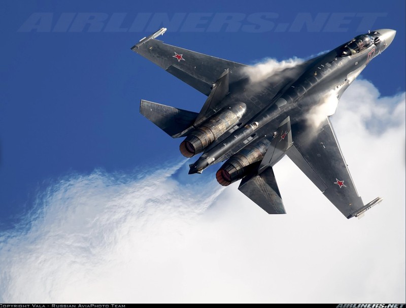Nghi van gay soc: Tiem kich Su-35S ban nham Su-30SM trong tap tran tai Nga-Hinh-7