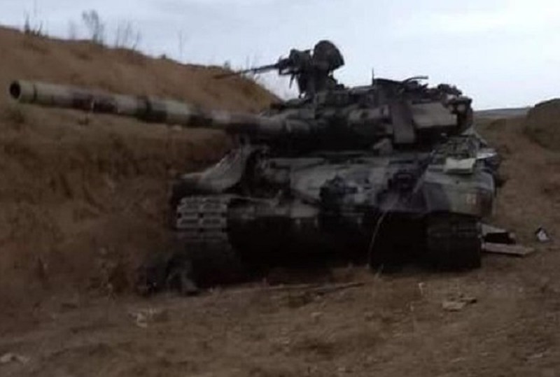 Choang: Armenia tang gap 3 lan so xe tang T-90 hien co sau mot dem-Hinh-3