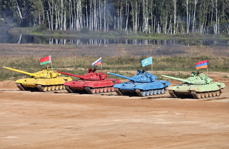 Choang: Armenia tang gap 3 lan so xe tang T-90 hien co sau mot dem-Hinh-5