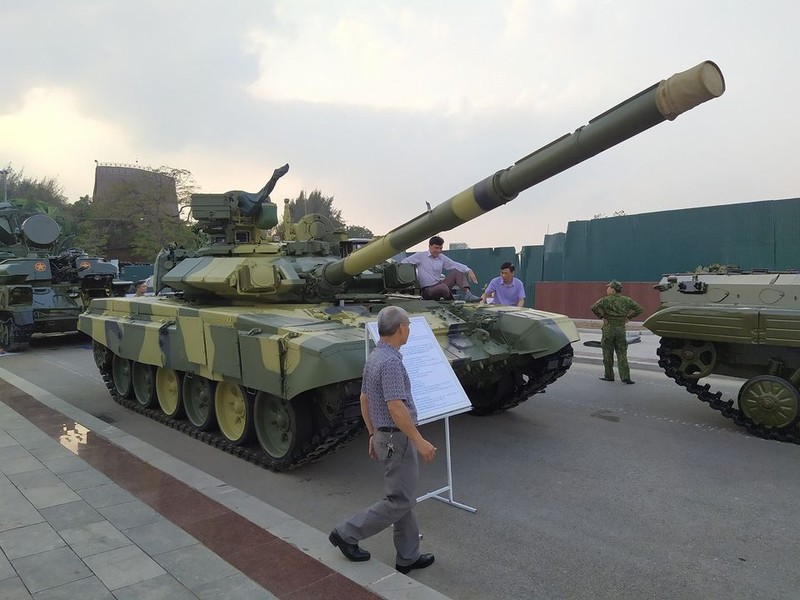 Vi sao xe tang T-90S/SK Viet Nam can co tui bao quan cong nghe cao?-Hinh-5
