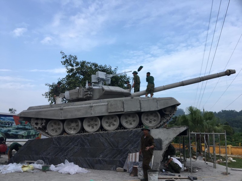 Hoanh trang tuong dai xe tang T-90S mung ngay thanh lap Binh chung Tang-Thiet giap-Hinh-4