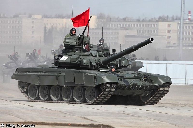 Xe tang T-90: Tu bi coi thuong tro thanh 