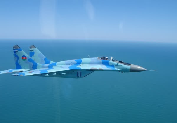 Khong quan Armenia co Su-30SM, Azerbaijan se mua 