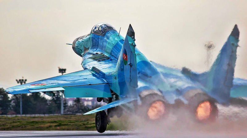 Khong quan Armenia co Su-30SM, Azerbaijan se mua 