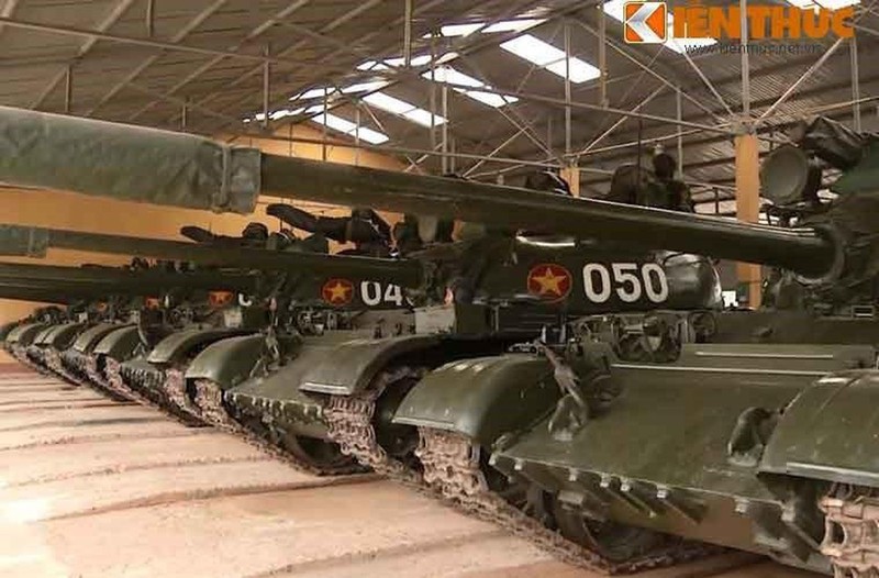 Phan biet xe tang T-54B va T-55 cua Quan doi Nhan dan Viet Nam-Hinh-3