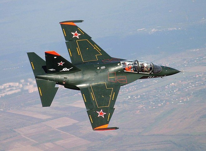 May bay Yak-130 mang co Viet Nam xuat hien tren truyen hinh Nga-Hinh-7