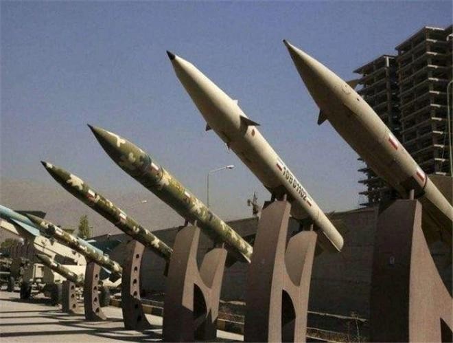 Iran muon mua gap ten lua S-400 cua Nga, My co chot da?-Hinh-4