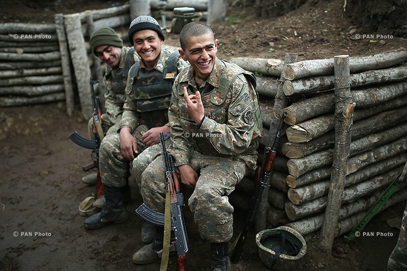 Dang cap: Linh Armenia thien xa, ban ha UAV Azerbaijan bang sung AK-74-Hinh-8