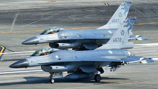 F-16 Dai Loan mat tich bi an: Bi ban ha hay dam xuong bien?-Hinh-2