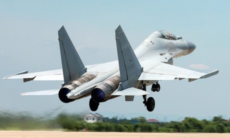 Trung Quoc chi can J-16 de chong lai Su-30 va Rafale cua An Do?-Hinh-5