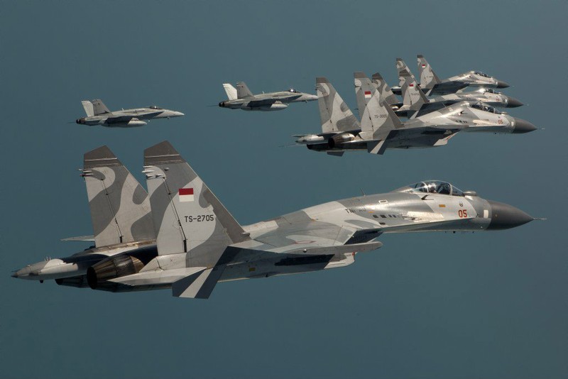 Indonesia choi lon, bo Su-35, mua 48 tiem kich Rafale tu Phap-Hinh-3