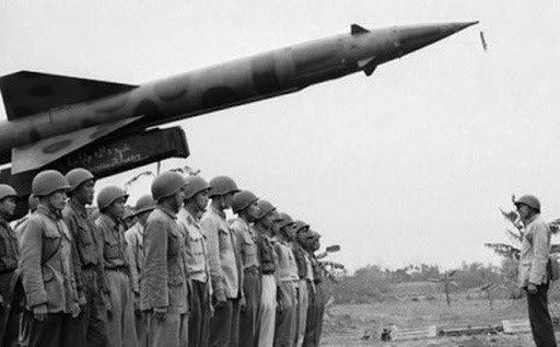 Diem mat loat tiem kich MiG-21 Khong quan Viet Nam doi dau B-52 My-Hinh-2