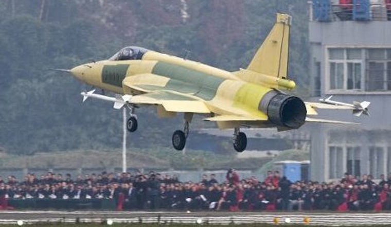 Trung Quoc de biu F-16V Dai Loan vua dat vua kem Su-35-Hinh-12