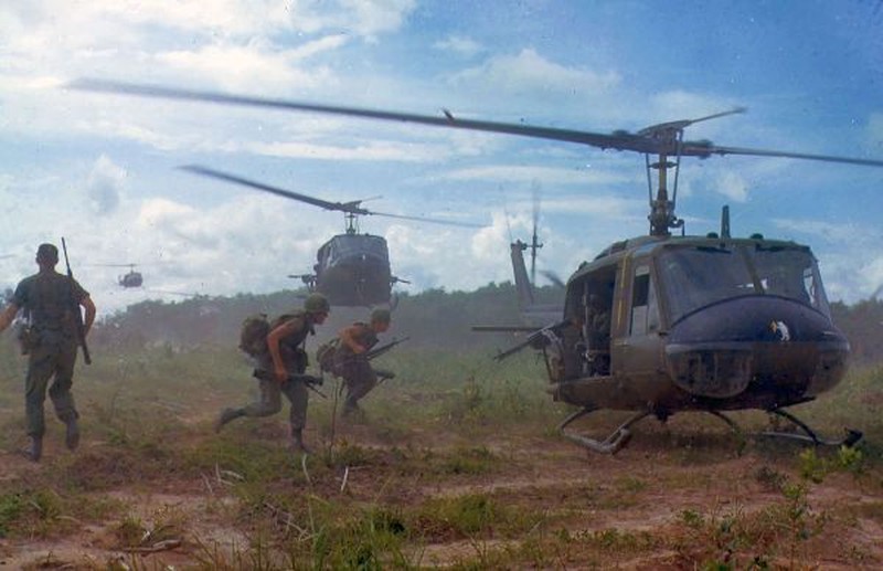 So phan truc thang UH-1A va chien thuat “Truc thang van” cua My o Viet Nam-Hinh-6