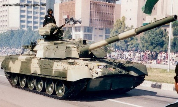 Pakistan co gi de doi dau 1.000 xe tang T-90 cua Quan doi An Do-Hinh-11
