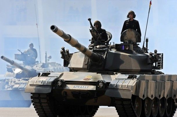 Pakistan co gi de doi dau 1.000 xe tang T-90 cua Quan doi An Do-Hinh-9