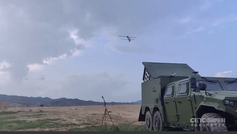 Chien thuat UAV cam tu “bay ruoi” cuc ky nguy hiem cua Trung Quoc-Hinh-2
