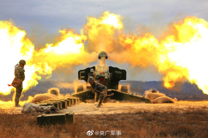 Vi sao Trung Quoc dung ca hai loai dan phao 152 va 155 mm?-Hinh-2