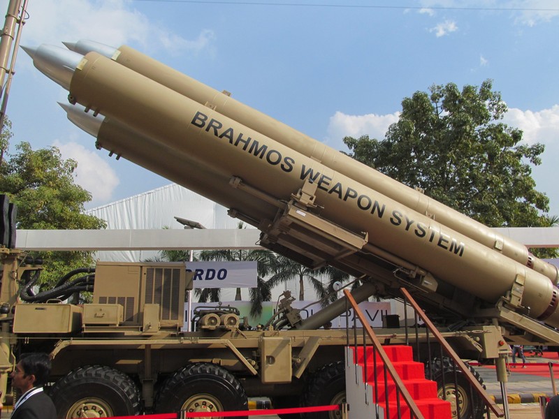 Lang gieng Philippines mua ten lua chong ham BrahMos de lam gi?-Hinh-15