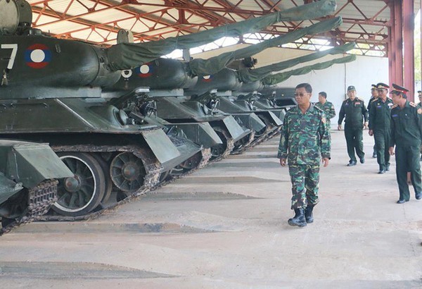 Xe tang T-34 tu Lao chuan bi cho duyet binh o Nga-Hinh-12