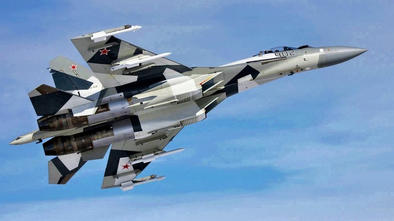 Dan vu khi cua tiem kich Su-35 du suc nghien nat moi doi thu-Hinh-4