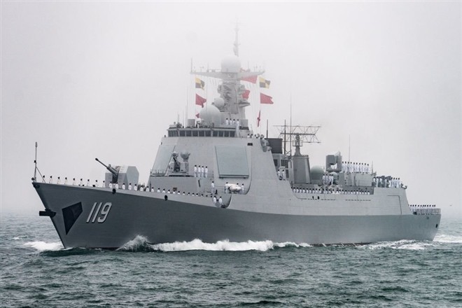 Nghi van khu truc ham Type 055 la ban sao Zumwalt cua My?